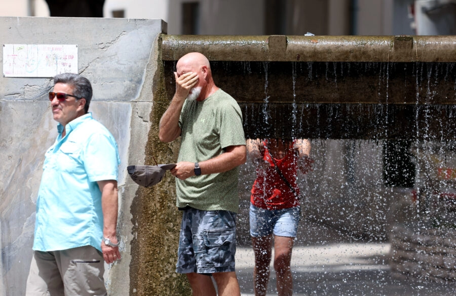 Za vrijeme toplinskog vala i temperature u zatvorenom mogu biti fatalne